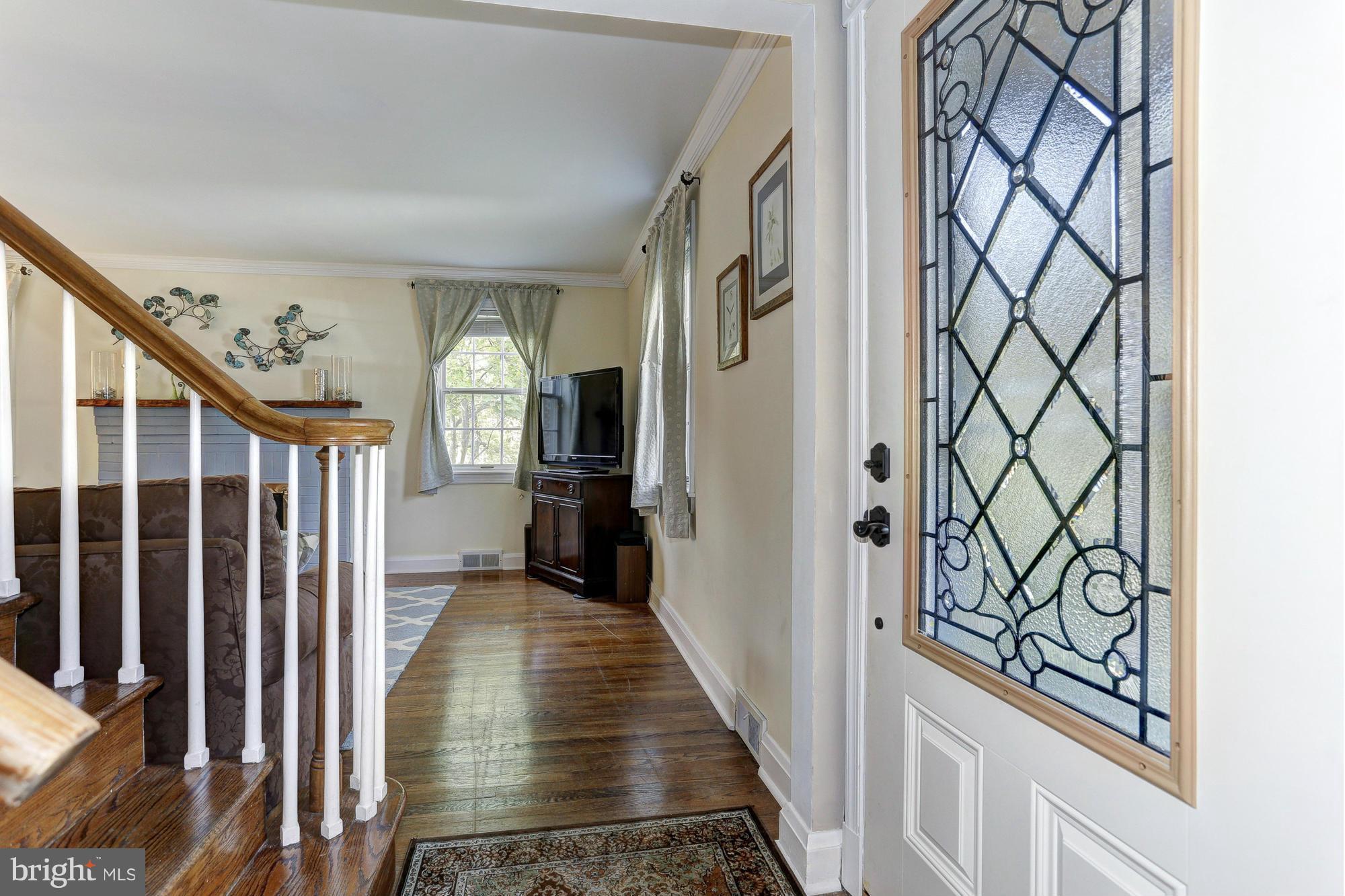 907 Weatherbee Road Towson, MD 21286 - Photo 14 of 30 Entry foyer