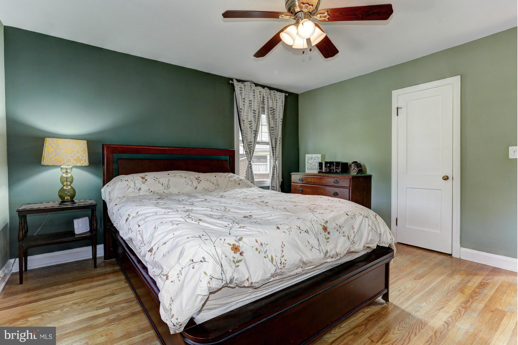 907 Weatherbee Road Towson, MD 21286 - Photo 17 of 30 Master bedroom has two closets