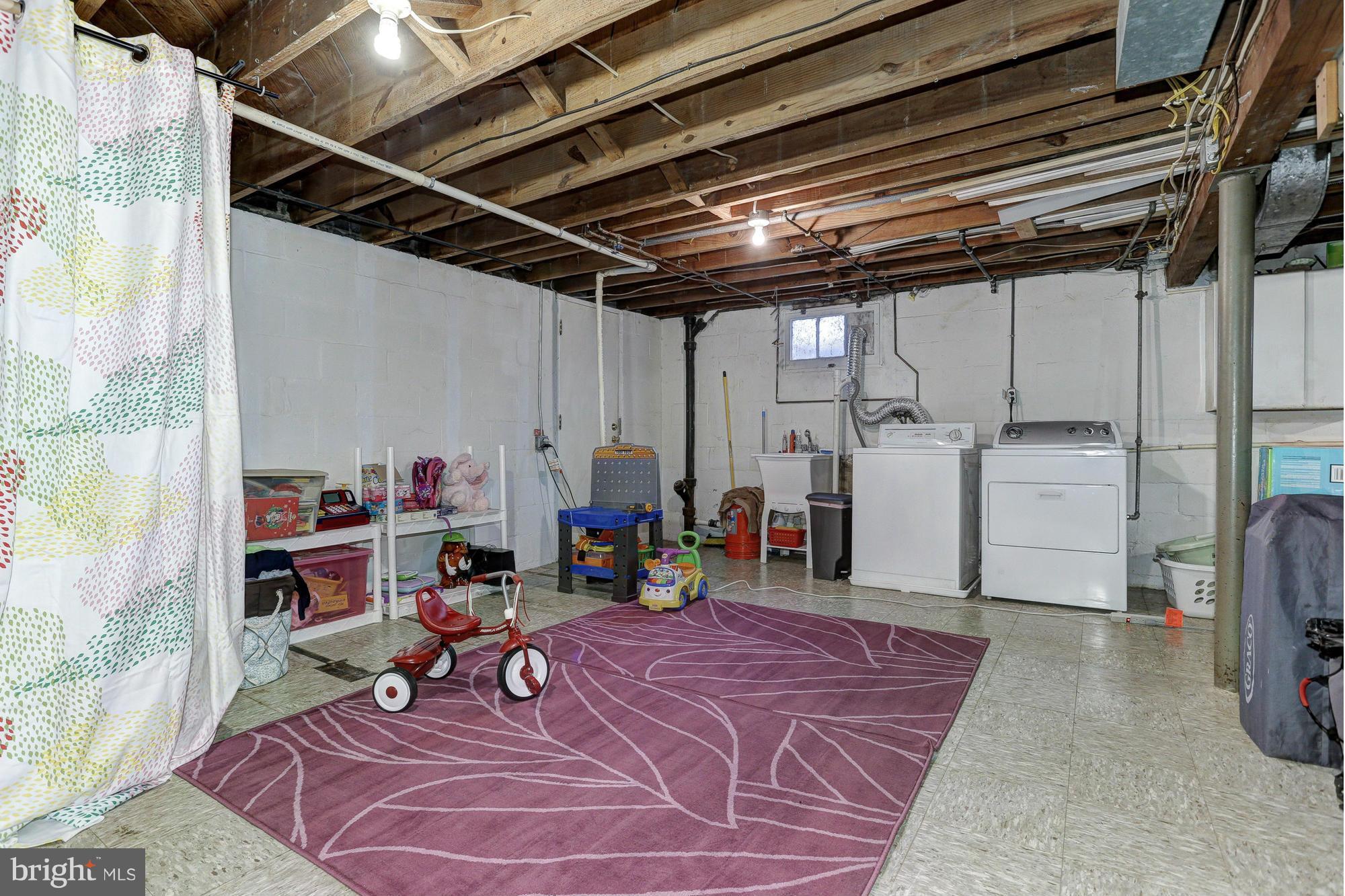 907 Weatherbee Road Towson, MD 21286 - Photo 25 of 30 playroom in lower level.