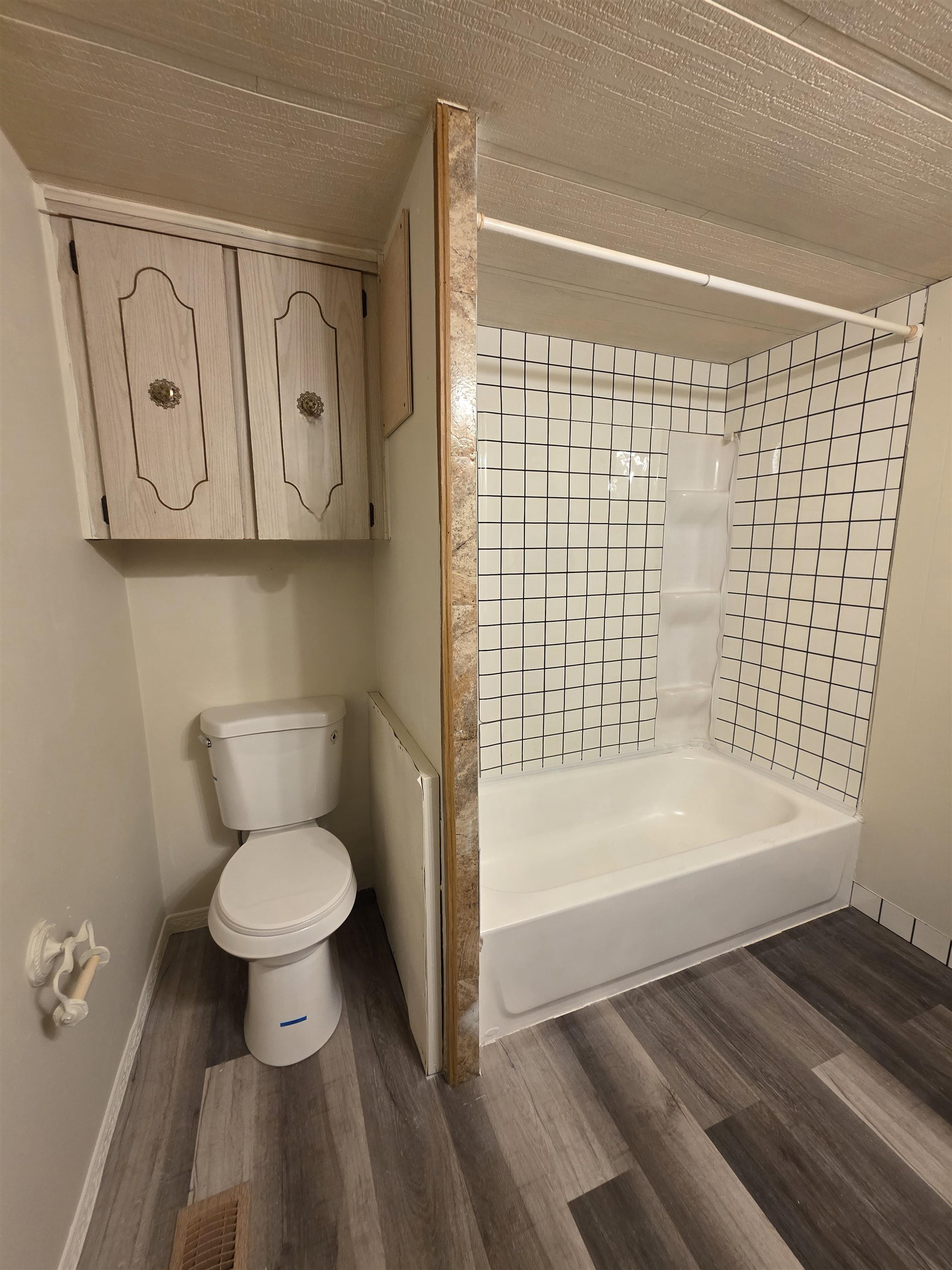 915 Fur Avenue Wisconsin Dells, WI 53965 - Photo 13 of 18