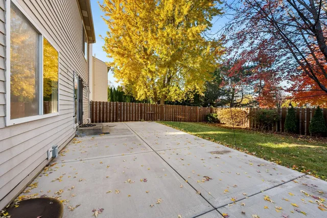 $499,900 | 2673 Wydown Lane, Aurora, IL 60502