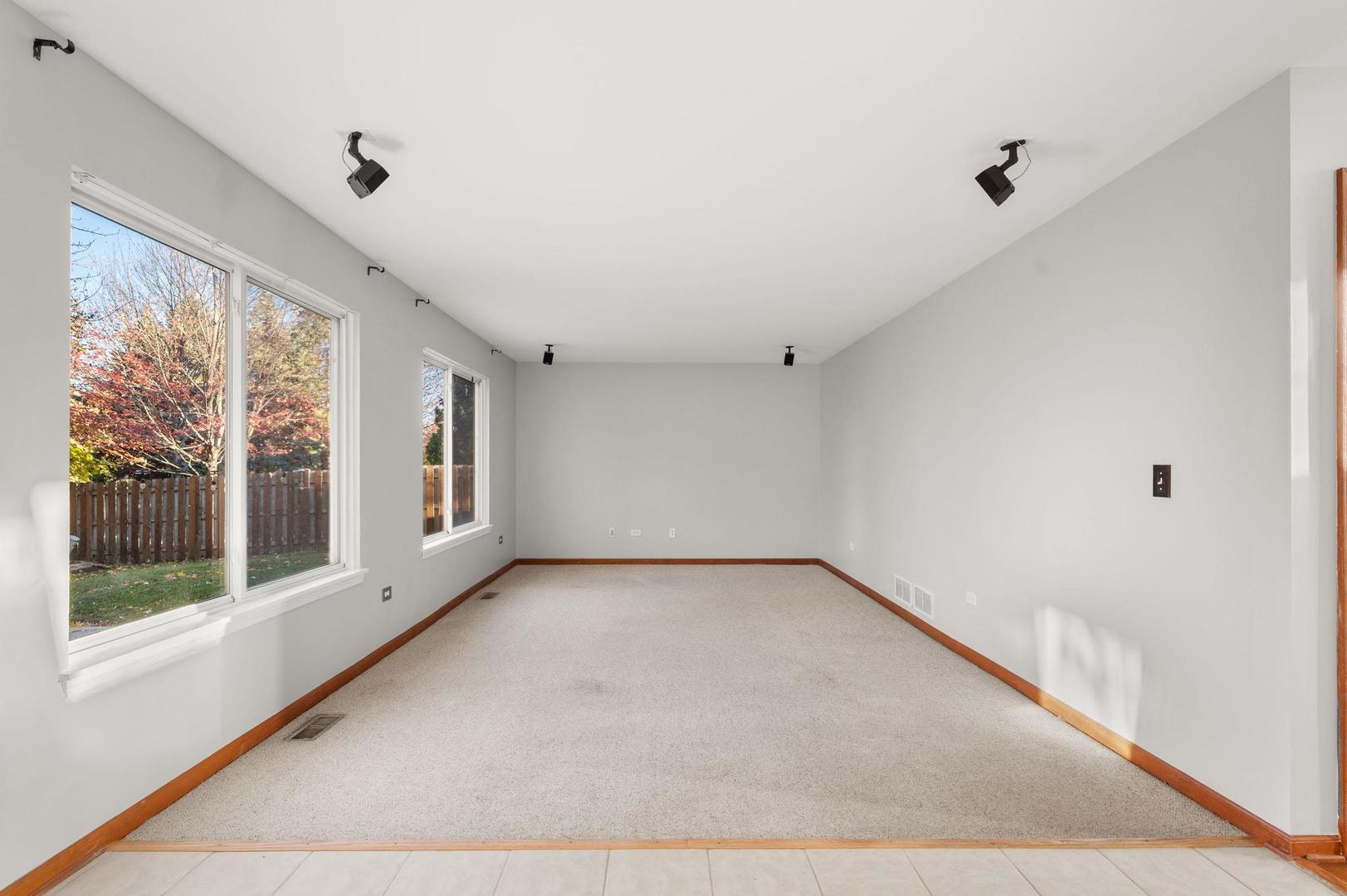 2673 Wydown Lane Aurora, IL 60502 - Photo 8 of 31