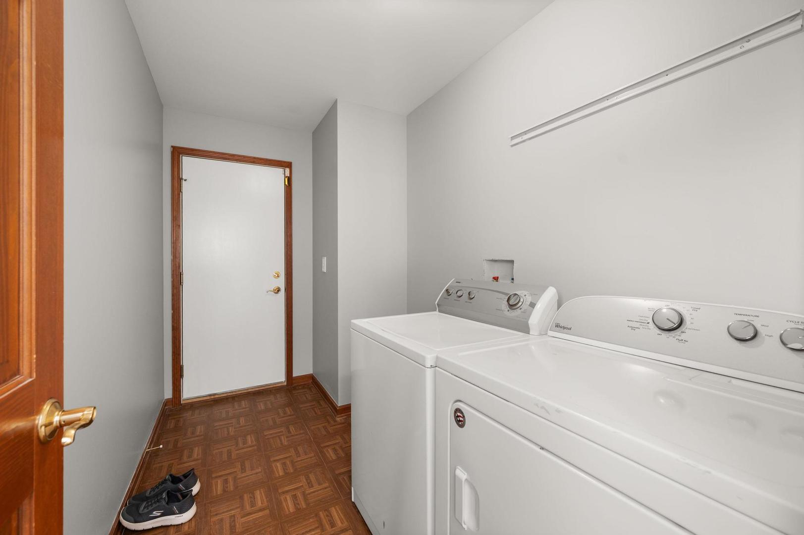 2673 Wydown Lane Aurora, IL 60502 - Photo 9 of 31