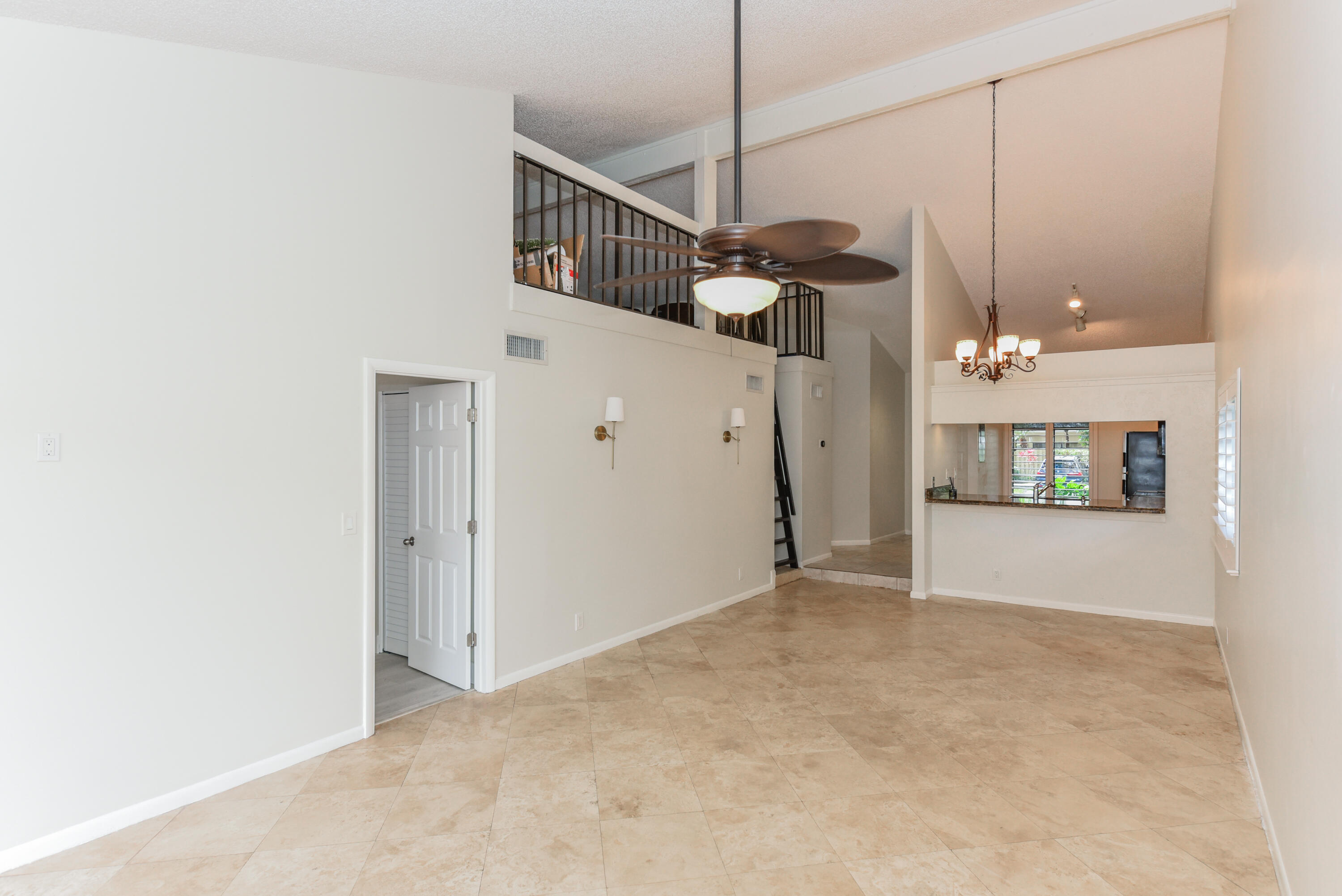 1400 Northwest 9th Avenue, Unit B8 Boca Raton, FL 33486 - Photo 13 of 32 1400 NW Ninth Ave_Lois Ronan_14