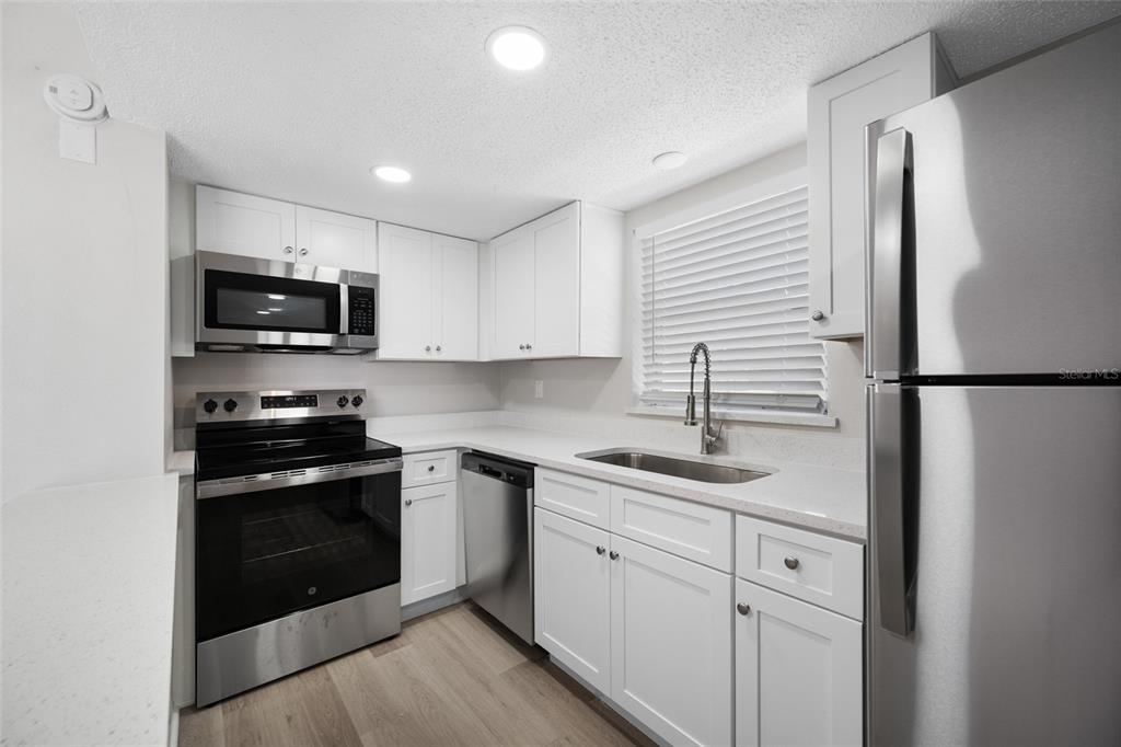 7950 Blind Pass Road, Unit 4 St. Petersburg, FL 33706 - Photo 7 of 29