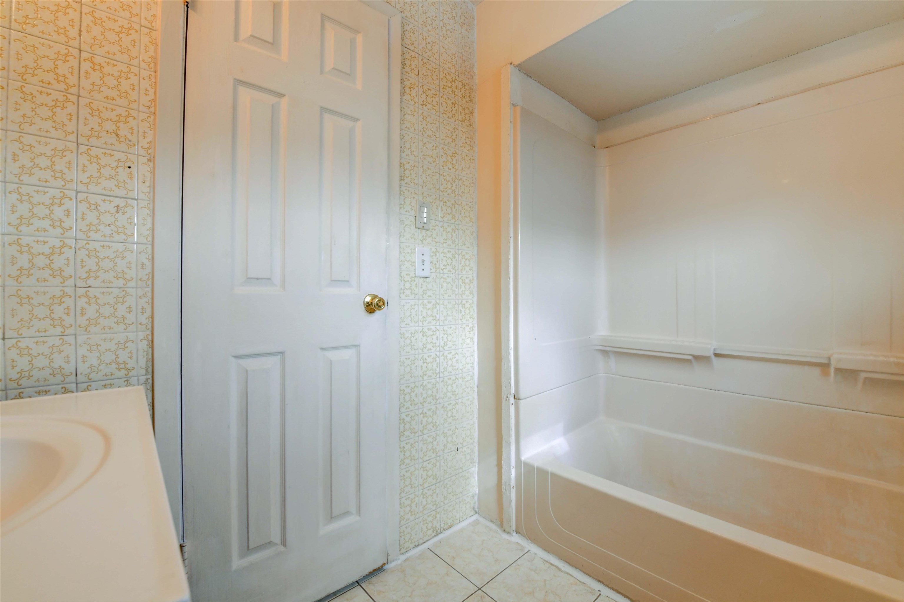 625 Harrison Avenue, Unit 2 Harrison, NJ 07029 - Photo 13 of 25