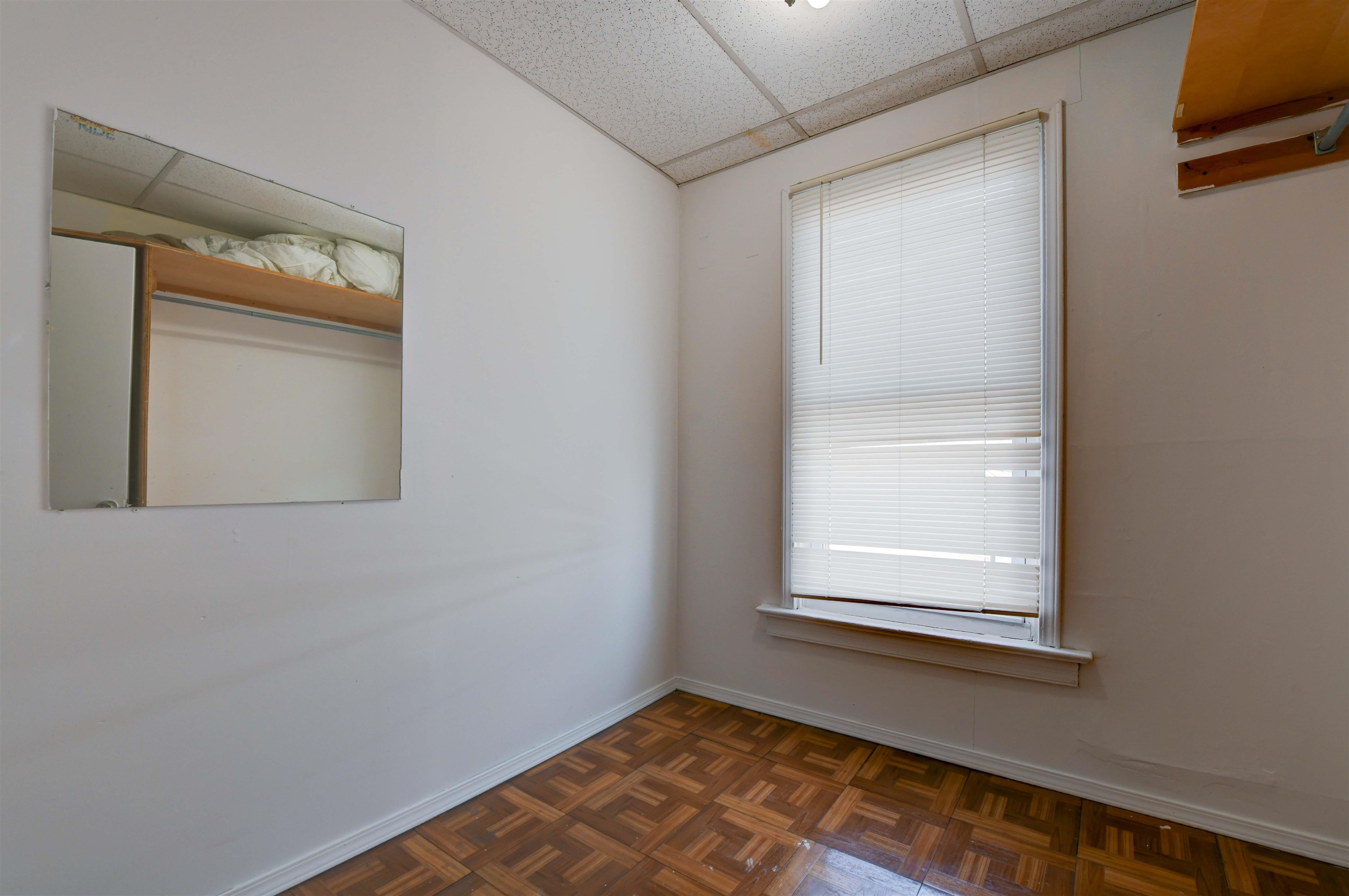 625 Harrison Avenue, Unit 2 Harrison, NJ 07029 - Photo 15 of 25 a view of an front door