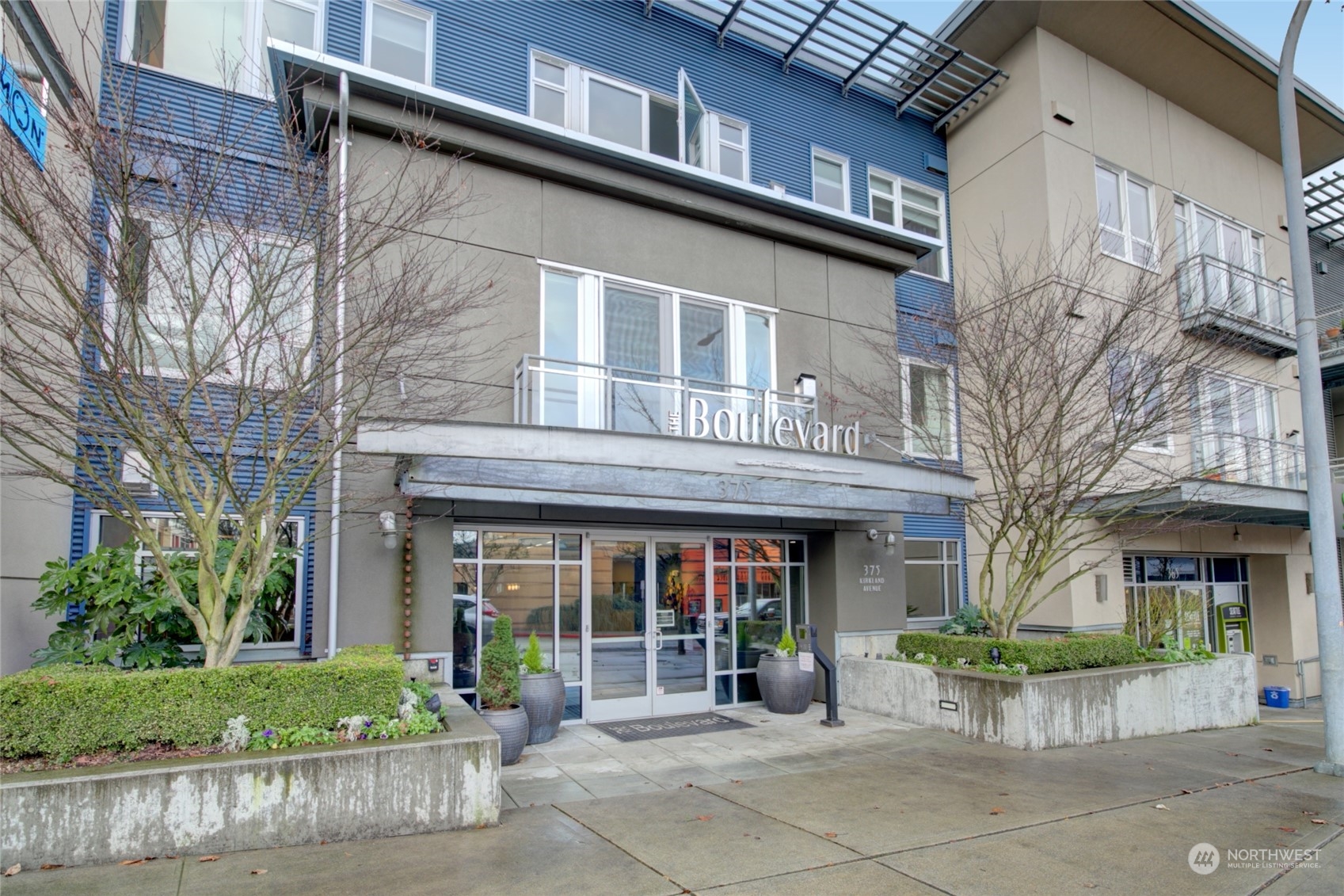 375 Kirkland Avenue, Unit 323, Kirkland, WA 98033 Compass