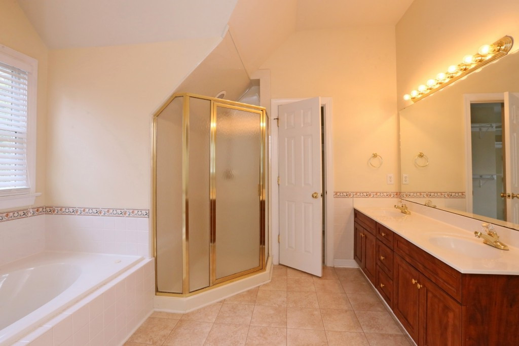 8204 Eden Close Court Raleigh, NC 27613 - Photo 15 of 25 Master bath