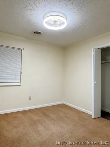 $174,900 | 526 Pilgrim Way, Salem, IN 47167