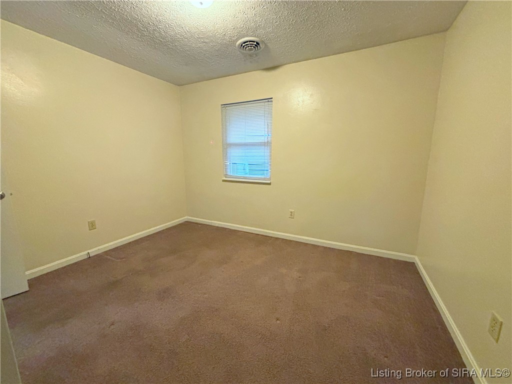 526 Pilgrim Way Salem, IN 47167 - Photo 17 of 23 2nd bedroom