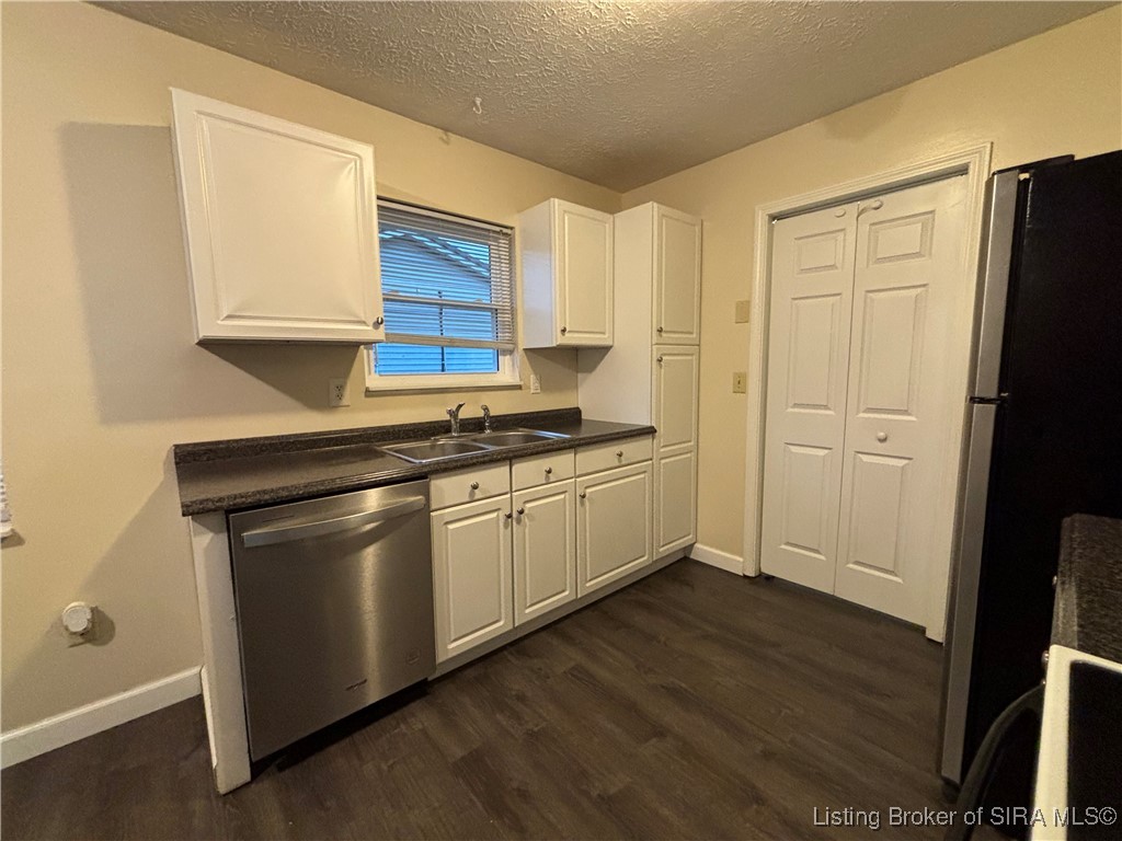 526 Pilgrim Way Salem, IN 47167 - Photo 9 of 23