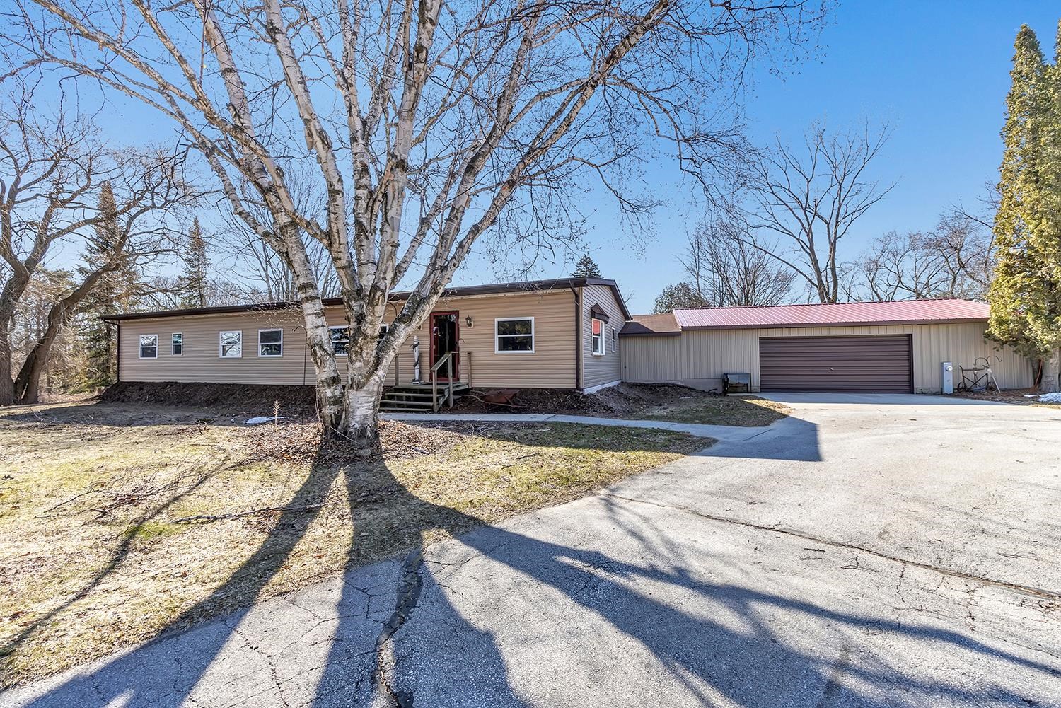 E3365 Highway 29 Kewaunee, WI 54216 - Photo 2 of 49