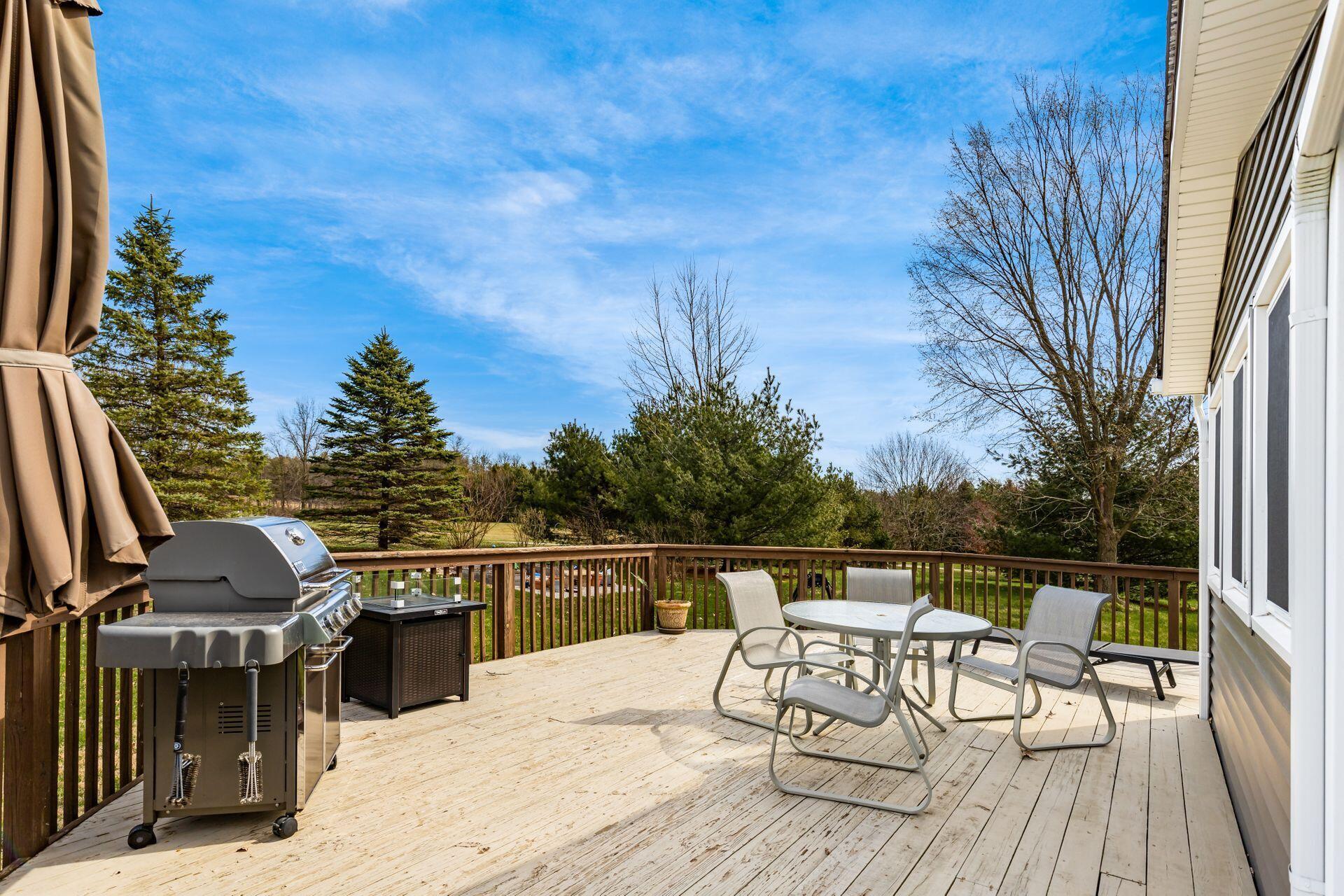 1710 Buttermilk Hill Road Delaware, OH 43015 - Photo 47 of 59 Deck