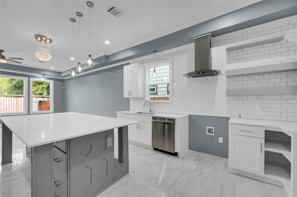 $2,650 | 4306 New Orleans Street, Houston, TX 77020