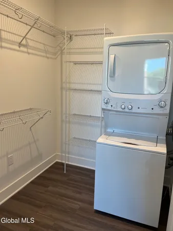 $2,003 | 1 Town Center Drive Turnpike, Unit 204, East Greenbush, NY 12061