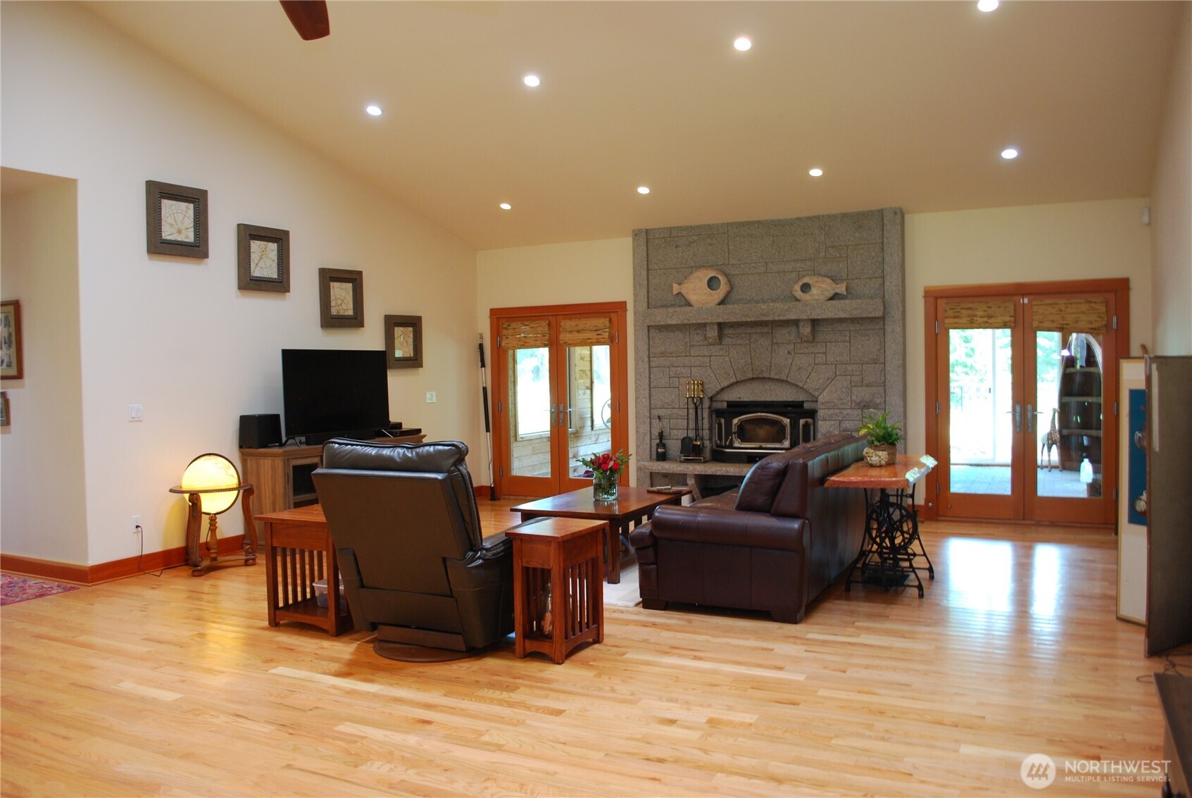 11310 Harris Road Southeast Yelm, WA 98597 - Photo 4 of 34