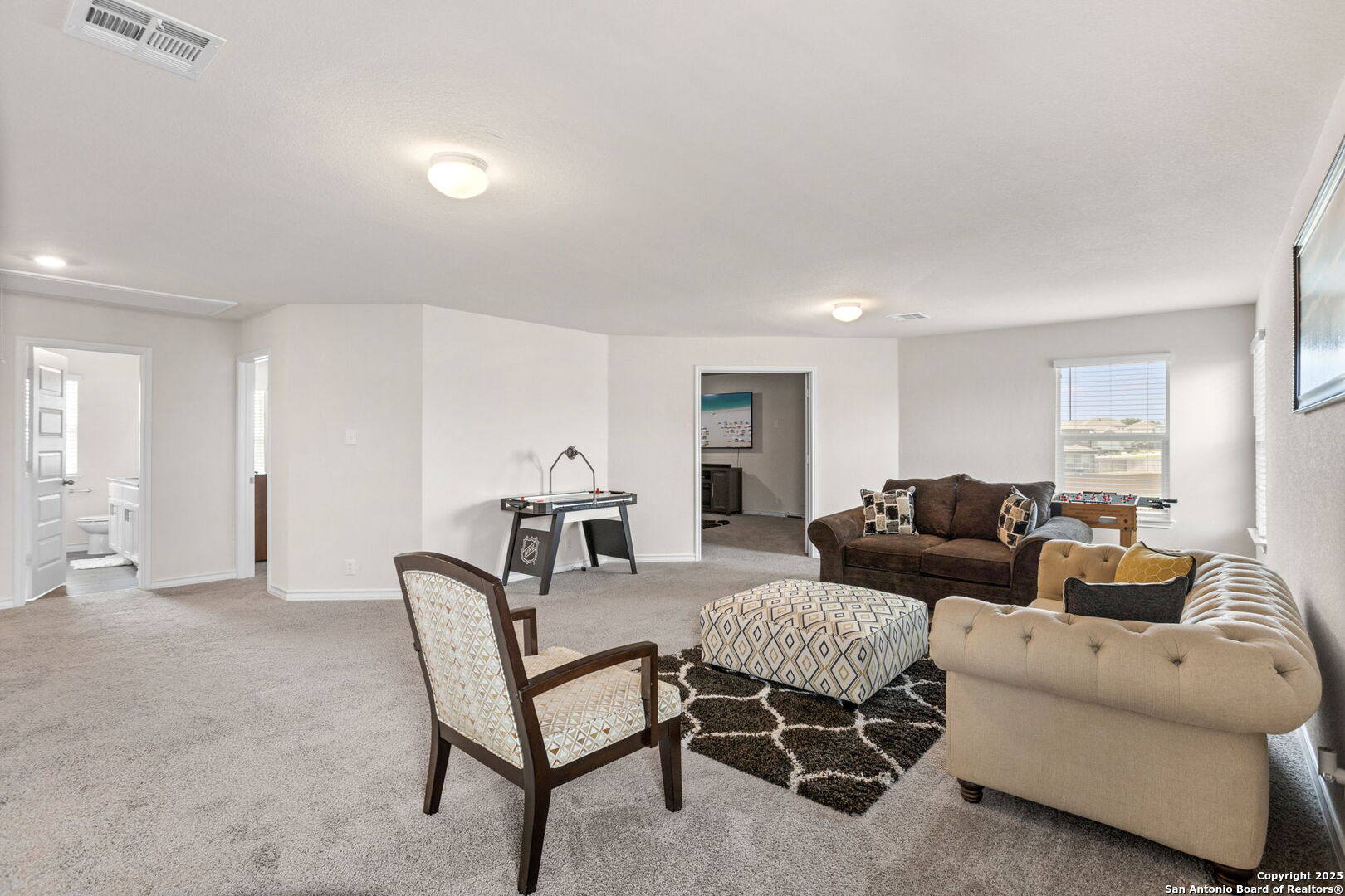 104 Mossy Bank Cibolo, TX 78108 - Photo 20 of 30 a living room with furniture and a table