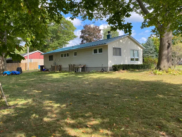 $310,000 | 233 Westwood Avenue, Fremont, MI 49412
