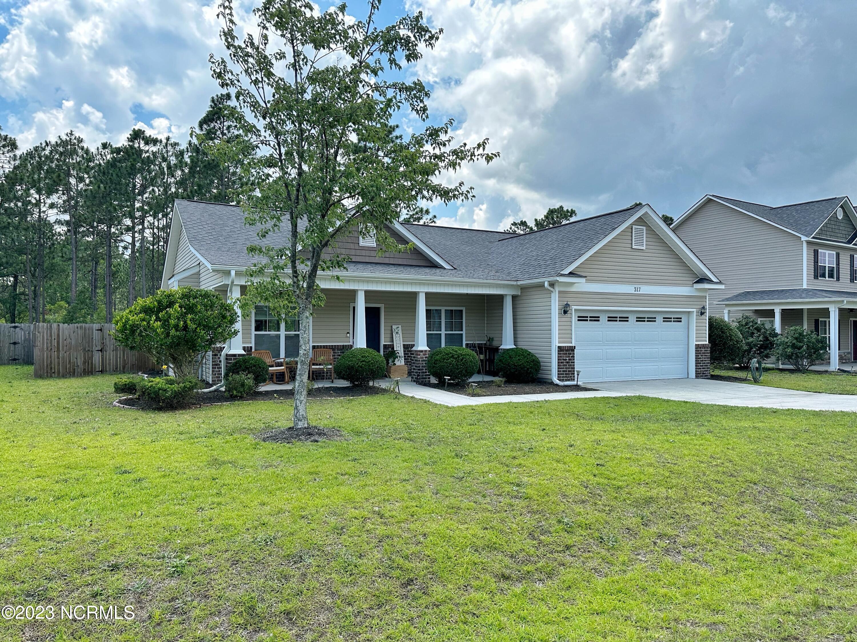 317 Inverness Drive Hubert, NC 28539 - Photo 3 of 40 IMG_8491