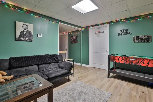 $519,900 | 668 West Hollis Street, Nashua, NH 03062