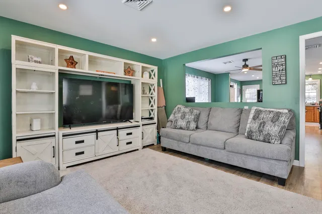 $519,900 | 668 West Hollis Street, Nashua, NH 03062