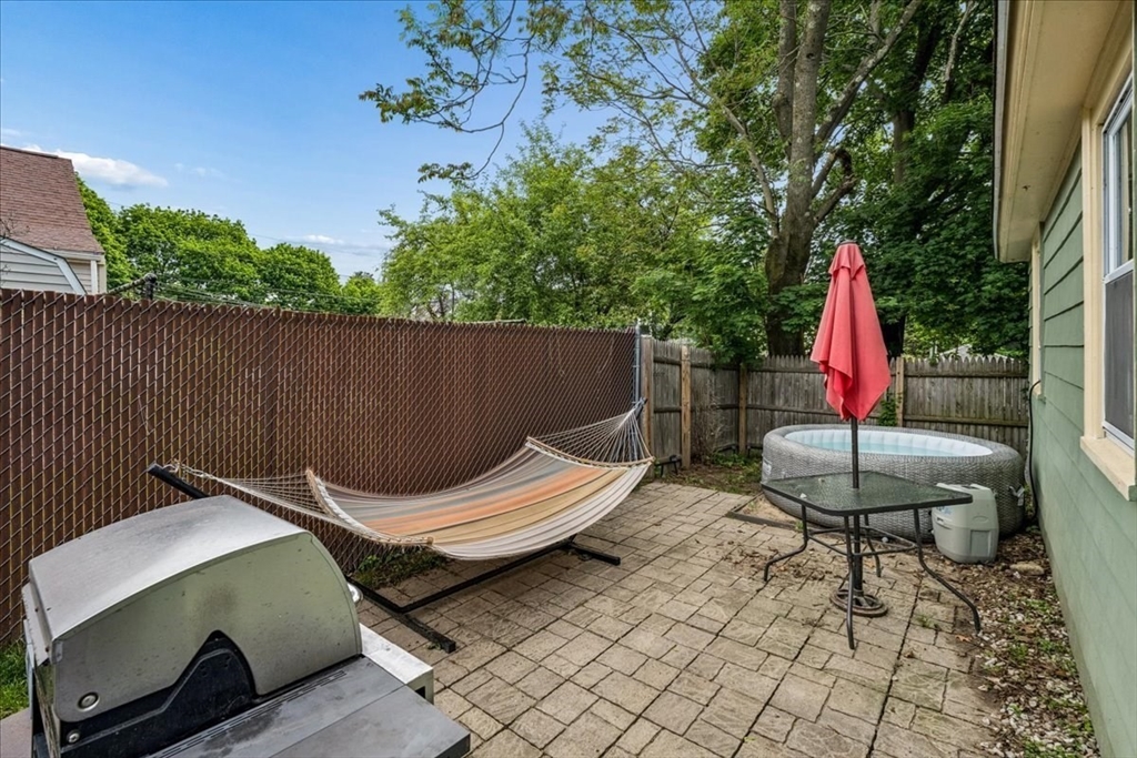 22 Lippold Street Methuen, MA 01844 - Photo 39 of 42