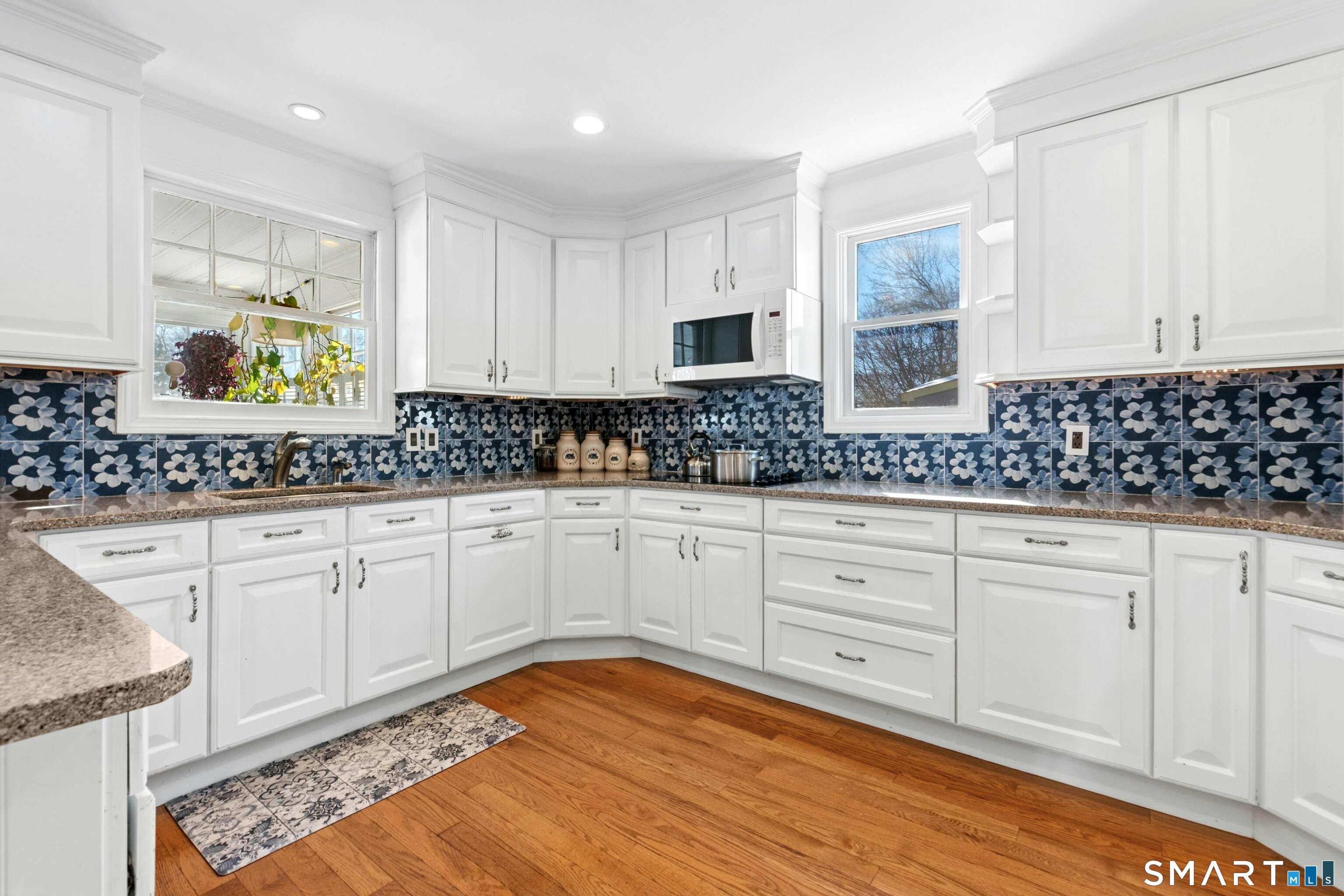 201 Judd Street Fairfield, CT 06824 - Photo 9 of 32