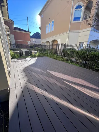 a view of a tennis court