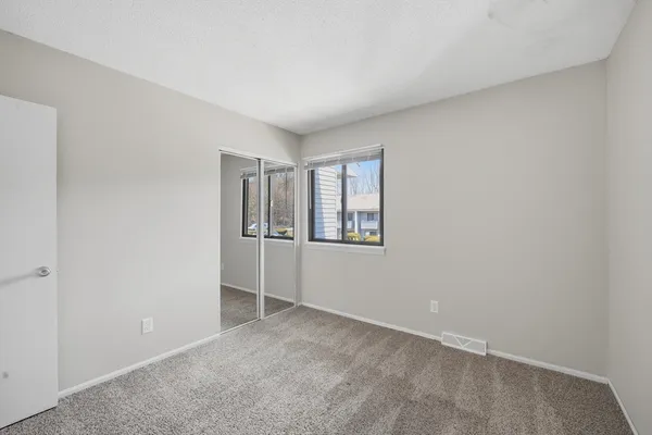 $1,800 | 555 Russell Road, Unit E29, Westfield, MA 01085