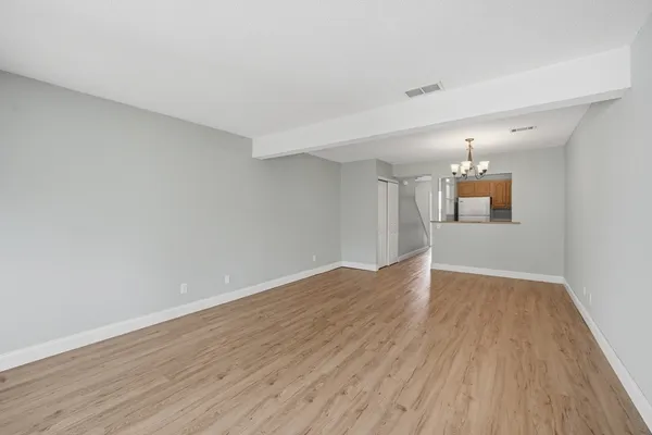 $1,800 | 555 Russell Road, Unit E29, Westfield, MA 01085