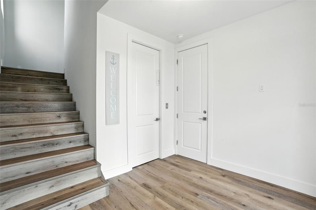 207 Shreve Street Punta Gorda, FL 33950 - Photo 6 of 45 a view of entryway