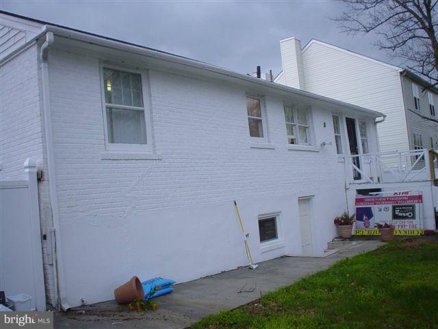 9110 Annapolis Road Lanham, MD 20706 - Photo 2 of 7 Rear