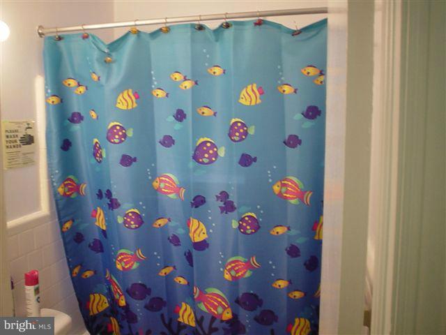 9110 Annapolis Road Lanham, MD 20706 - Photo 5 of 7 Bath