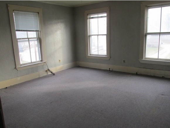 85 Crescent Street Rutland, VT 05701 - Photo 5 of 13 Gallery Image 5