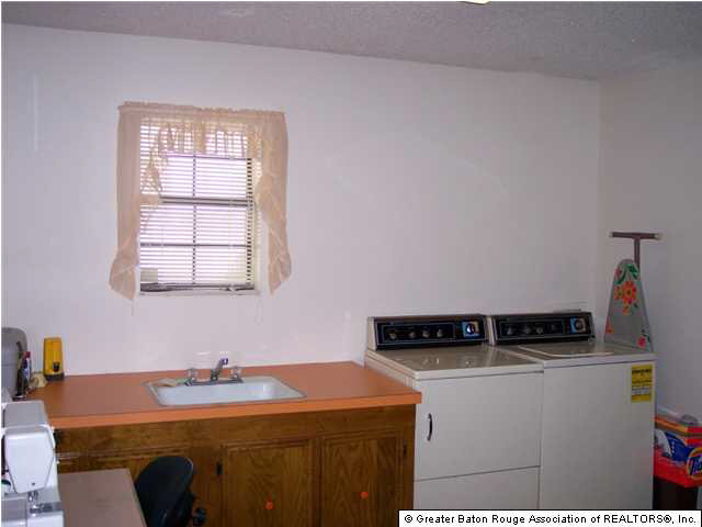 901 Sharp Road Baton Rouge, LA 70815 - Photo 8 of 12