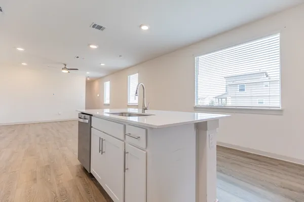 $1,800 | 305 Fairfax Avenue, San Marcos, TX 78666