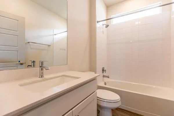 $1,800 | 305 Fairfax Avenue, San Marcos, TX 78666
