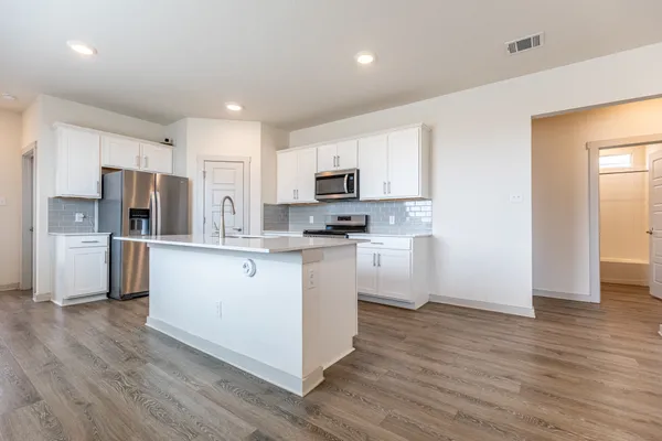 $1,800 | 305 Fairfax Avenue, San Marcos, TX 78666