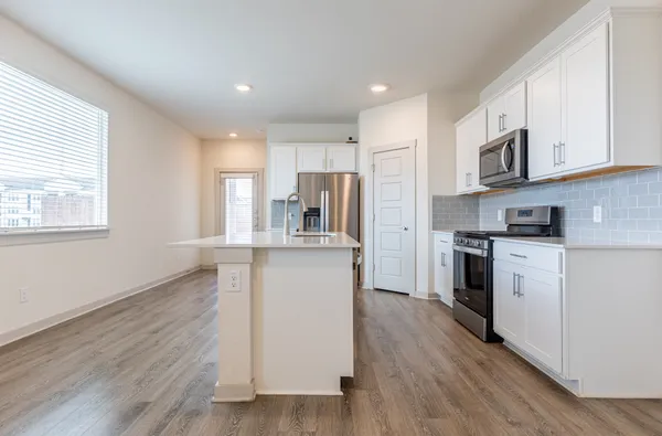 $1,800 | 305 Fairfax Avenue, San Marcos, TX 78666