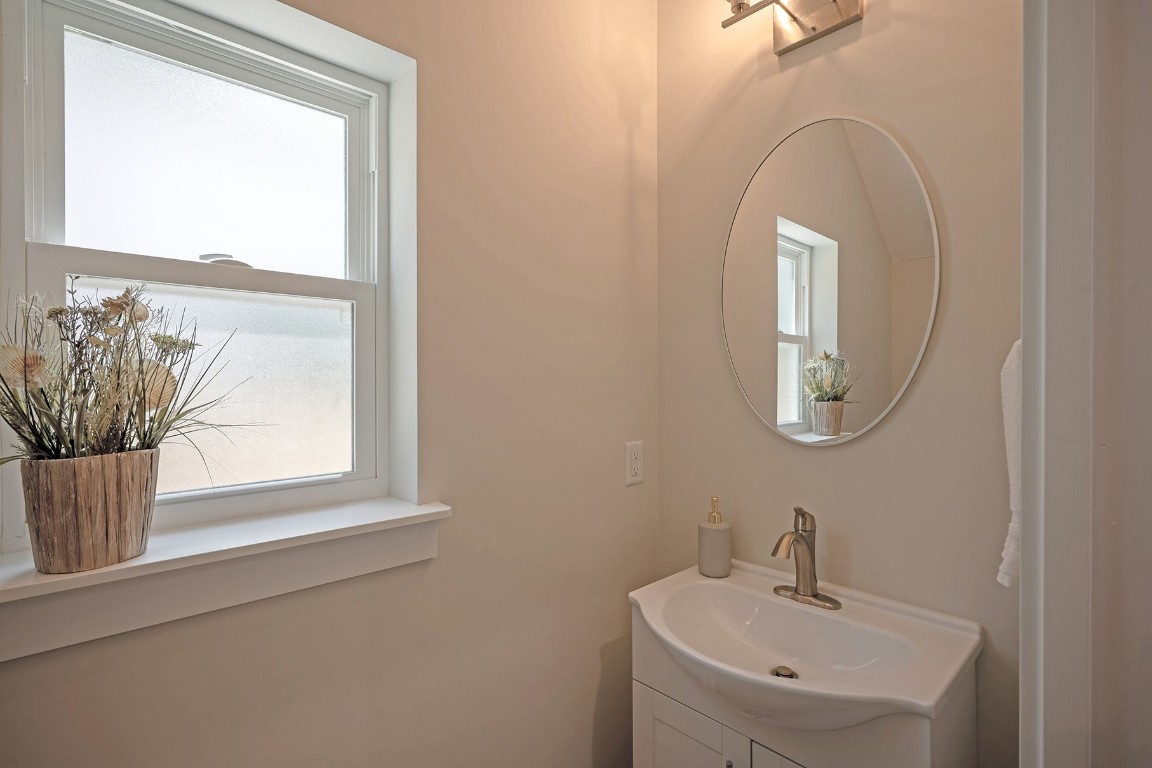 2021 Ryan Road Fernandina Beach, FL 32034 - Photo 20 of 41 Downstairs 1/2 Bath