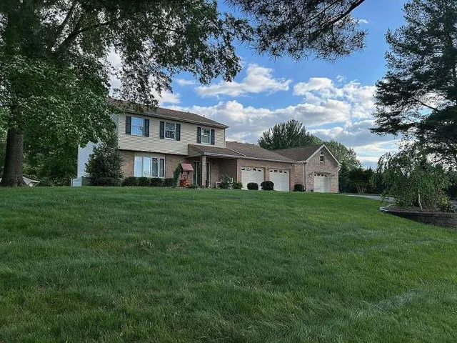 $895,000 | 536 Dawson Tract, Hockessin, DE 19707