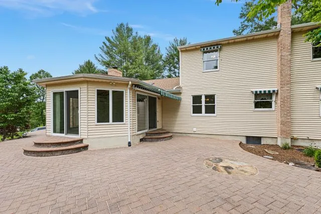 $895,000 | 536 Dawson Tract, Hockessin, DE 19707