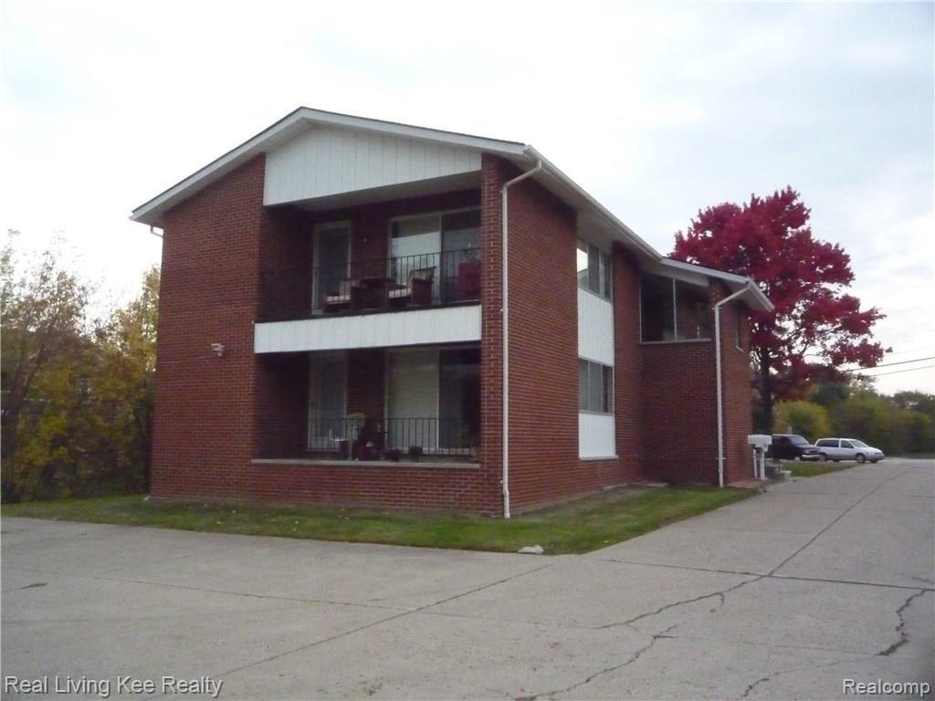 33590 Utica Road Fraser, MI 48026 - Photo 11 of 20 P1060339.JPG