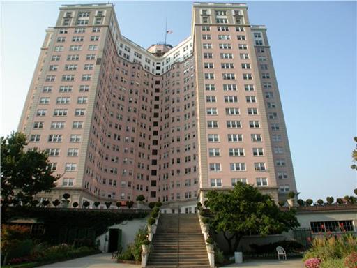 a picture of a building