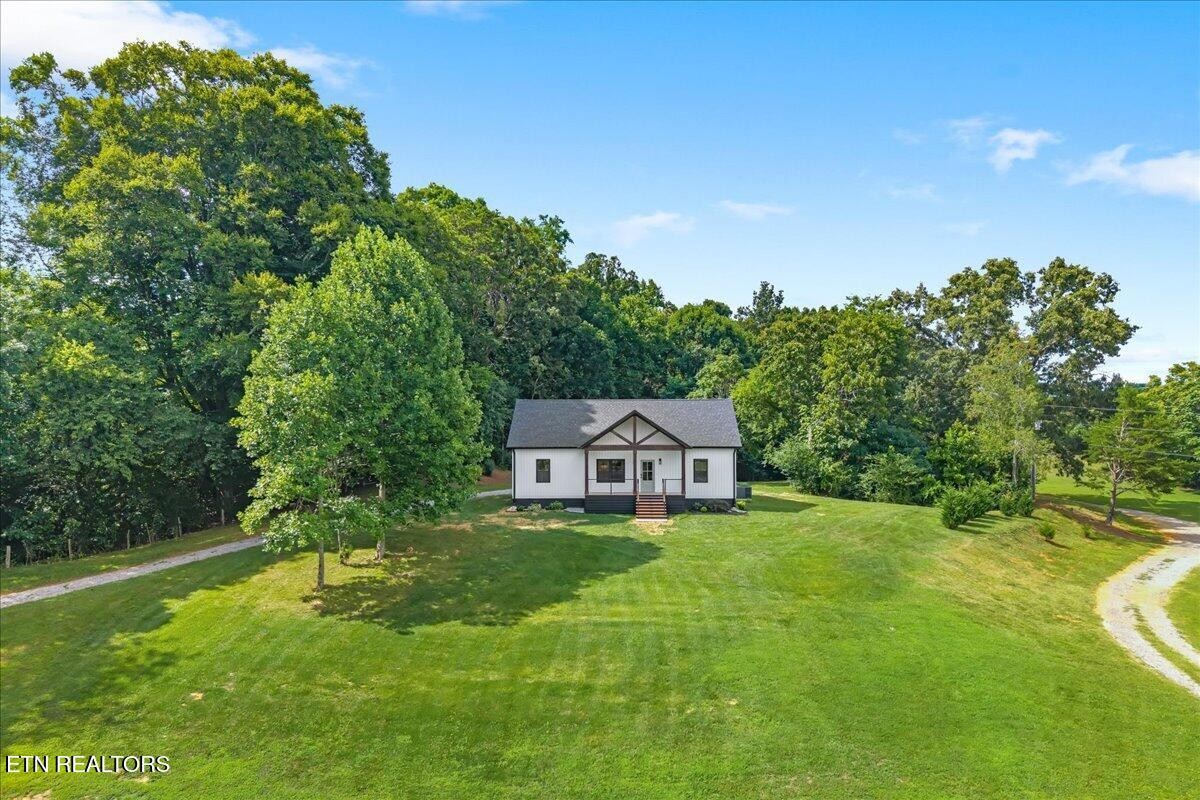 225 Summit Road Madisonville, TN 37354 - Photo 3 of 18