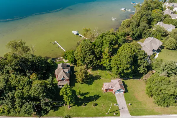 $4,550,000 | 329 South Golden Lake Road, Summit, WI 53066