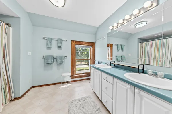 $4,550,000 | 329 South Golden Lake Road, Summit, WI 53066