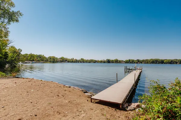 $4,550,000 | 329 South Golden Lake Road, Summit, WI 53066