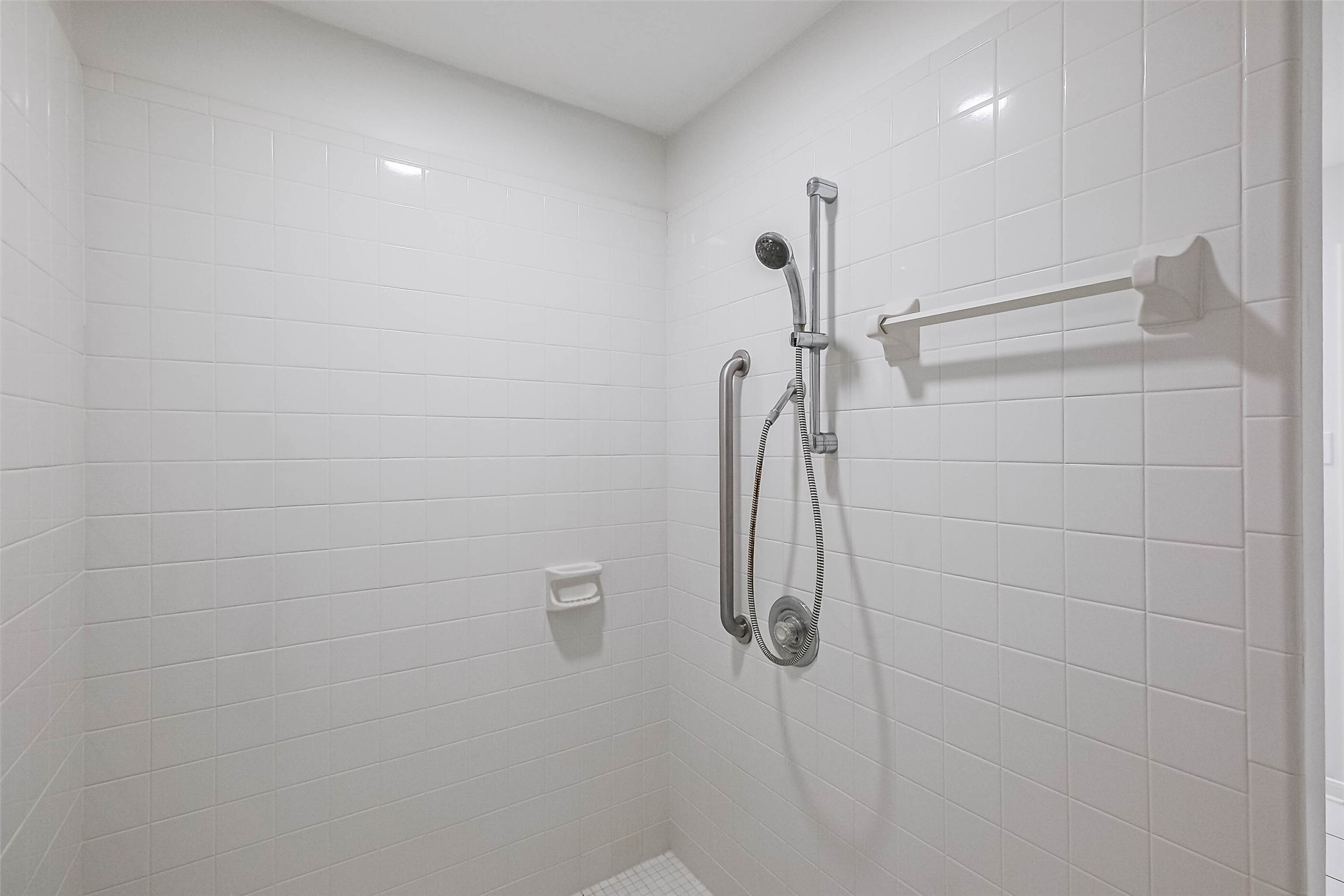 4023 Laverock Road Spring, TX 77388 - Photo 19 of 38 Shower is ADA compliant and is easy to access.
